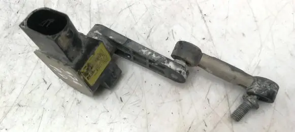 Headlight level adjustment motor