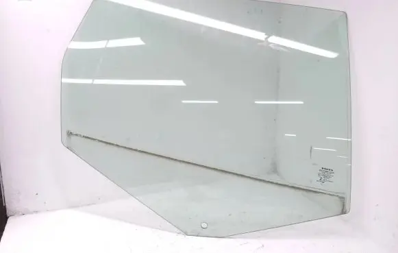 Volvo XC60 Rear windscreen/windshield window 