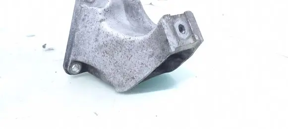 Audi A8 S8 D2 4D Engine mounting bracket 4D0199306A