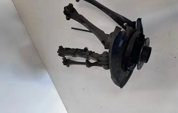 BMW 4 F36 Gran coupe Rear wheel hub spindle/knuckle 