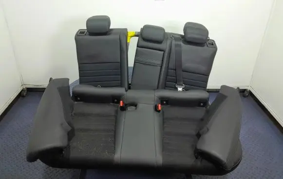 Lexus IS III XE30 Second row seats 