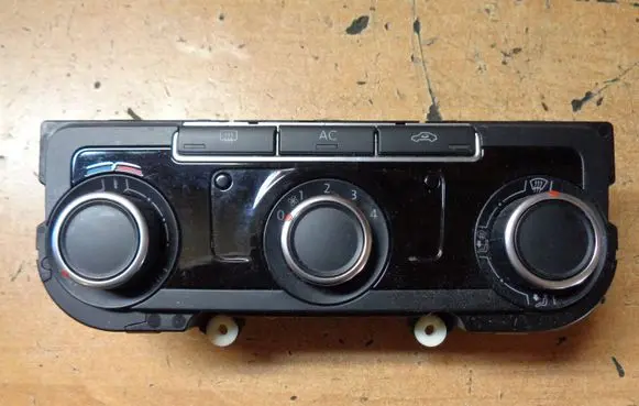 Volkswagen PASSAT B7 Climate control unit 7N0907426AM