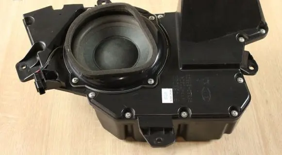 KIA Sorento Subwoofer speaker 963802P200