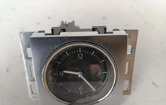 Volkswagen PASSAT B7 Clock 3AA919204A