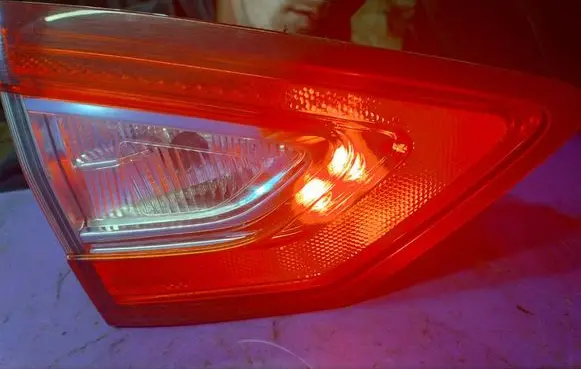 Ford Mondeo MK I Rear/tail lights DS7313A603JE