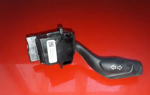 Ford Focus Indicator stalk AV6T13335AB FBYDA