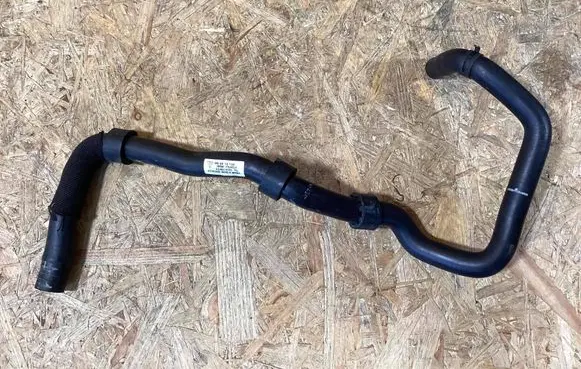 Porsche Macan (95B) Intercooler pipe mounting bracket 95b819362j 95b819193R