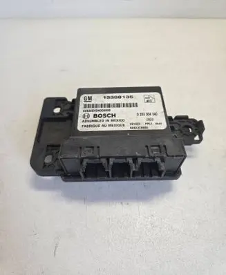 Opel Insignia A Parking PDC control unit/module 13308135