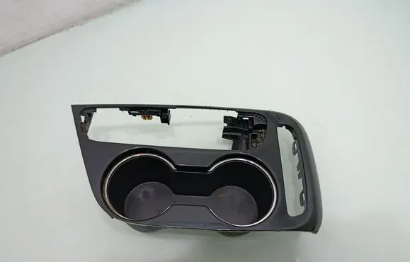 Buick Encore GX I Cup holder front 42696905