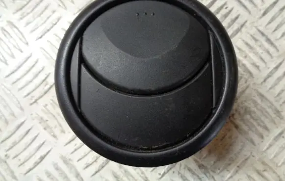 Mazda 2 Dashboard side air vent grill/cover trim