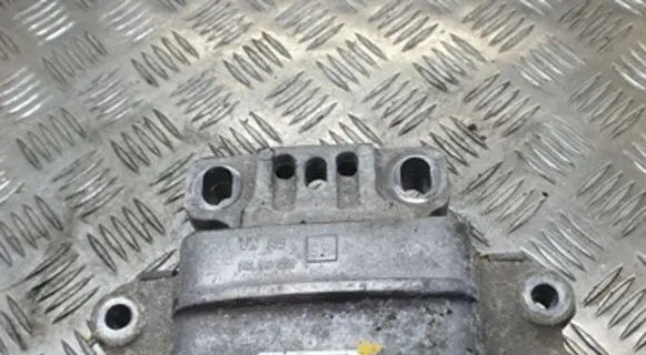 Skoda Octavia Mk2 (1Z) Engine mount bracket 3318205 1K0199555
