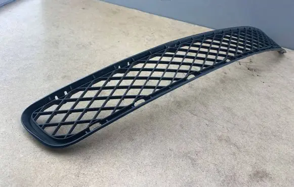BMW X3 E83 Front bumper lower grill 3416512 51113416512