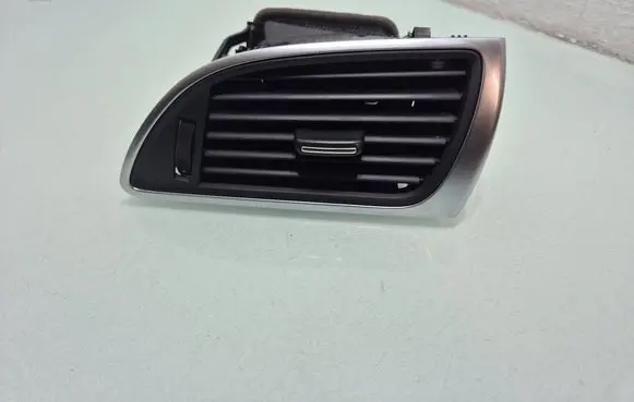 Audi A6 S6 C7 4G Dashboard side air vent grill/cover trim 4G1820902
