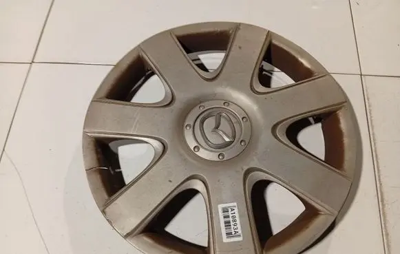 Mazda 5 R15 wheel hub/cap/trim GJ6R37170