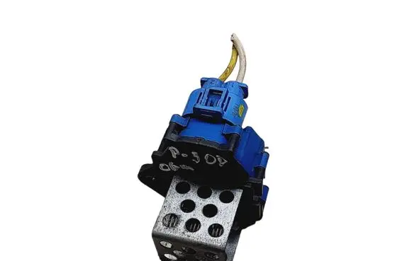 Peugeot 308 Coolant fan relay 9662240180