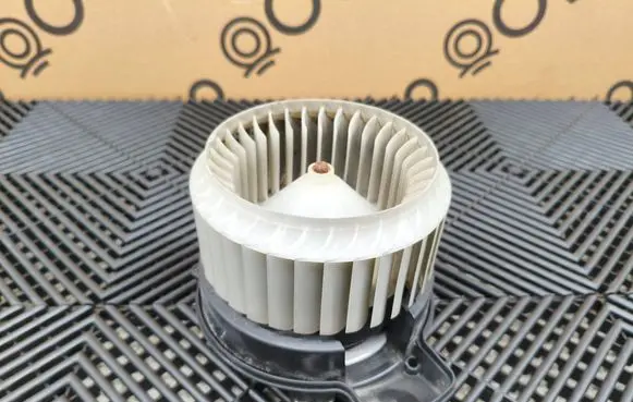 Audi A6 C7 Heater fan/blower A62240111