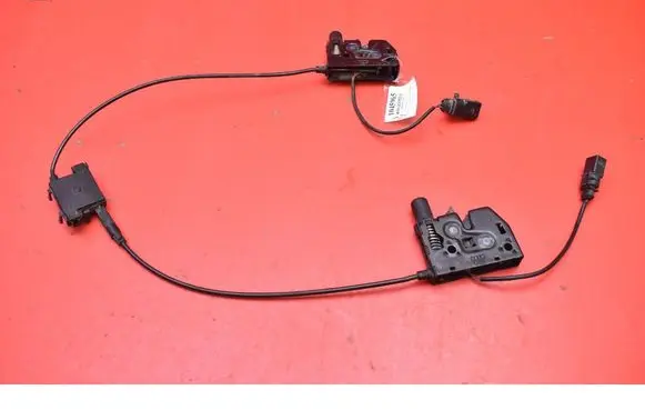 Audi A8 S8 D4 4H Engine bonnet/hood lock/catch 4H0823509C