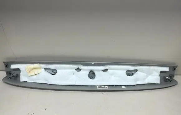 Mercedes-Benz GL X164 Other trunk/boot trim element A1647401370 01898052 200607253092