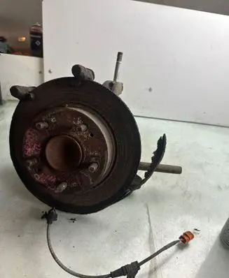 Honda Accord Rear wheel hub spindle/knuckle 65478