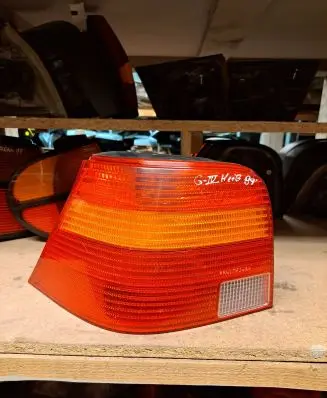 Volkswagen Golf IV Rear/tail lights 1J6945095AA 1J6945095 37750999