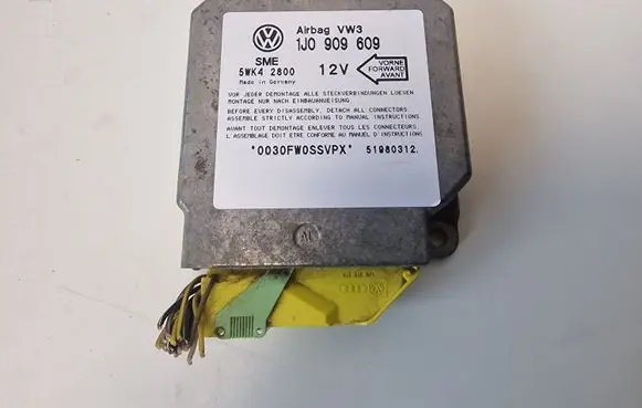 Volkswagen Golf IV Airbag control unit/module 1J0909609