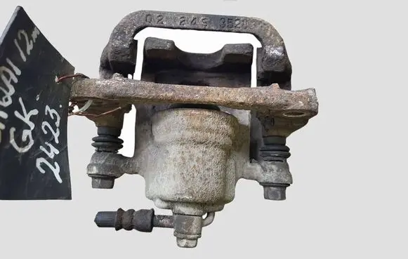 Nissan Qashqai Rear brake caliper