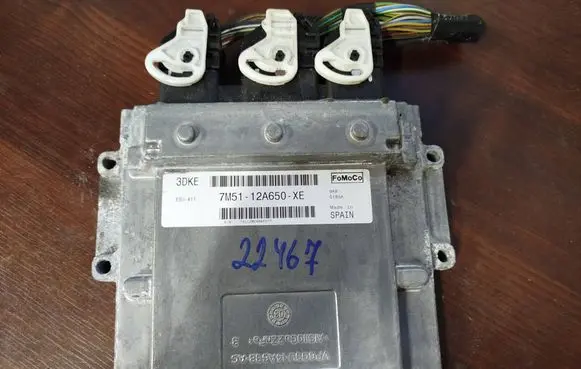 Ford Focus Engine control unit/module 7m5112a650xe
