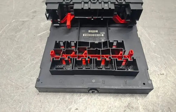 Skoda Octavia Mk2 (1Z) Comfort/convenience module 3C0937049E
