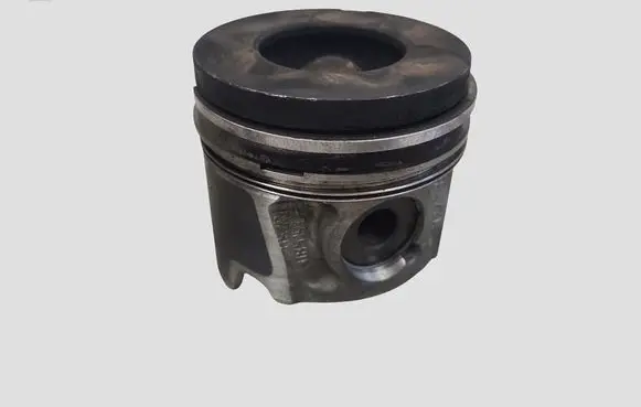 Volvo V50 Piston