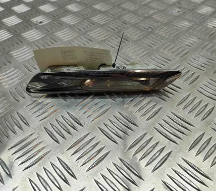 BMW 5 F10 F11 Front fender indicator light 7154168