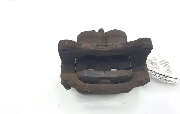 Mitsubishi Pajero Front brake caliper