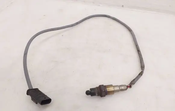 BMW 5 G30 G31 G38 Lambda probe sensor 0258030299 0258030194 8631049