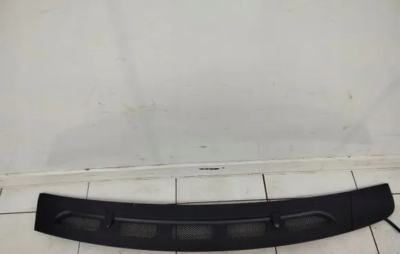 Mercedes-Benz B W245 Wiper trim A1698360018