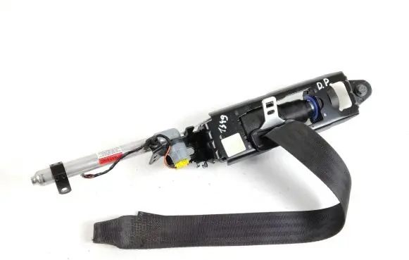 Volvo C30 Front seatbelt 30642223