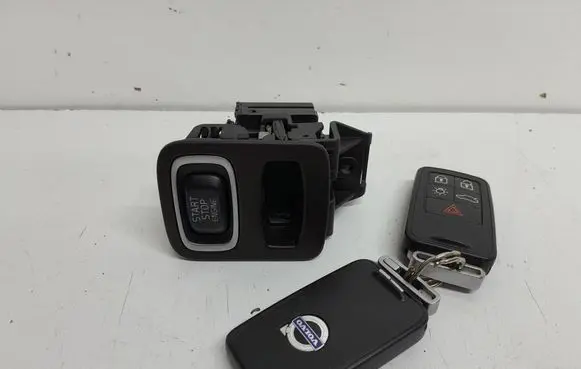 Volvo V70 Ignition lock AH4N15607AE 28227917 31318791