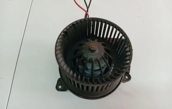 Renault Scenic I Heater fan/blower 661076V