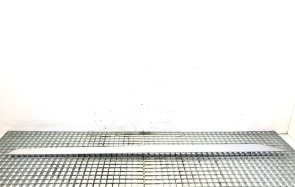 Peugeot 308 SW Front sill (body part) 9806944677