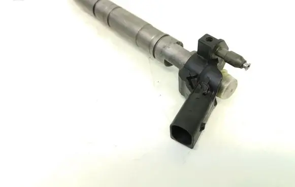 Volkswagen Golf I Fuel injector 03L130277C 0445116