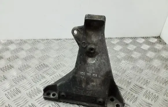 Volkswagen PASSAT B5.5 Engine mounting bracket 8D0199308L