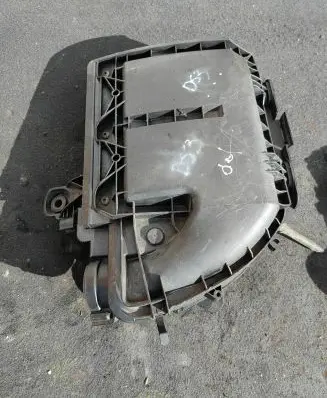 Citroen DS3 Air filter box 9673061080