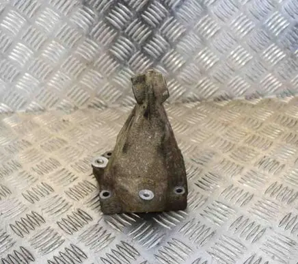 Mercedes-Benz C W203 Engine mounting bracket A2712230904