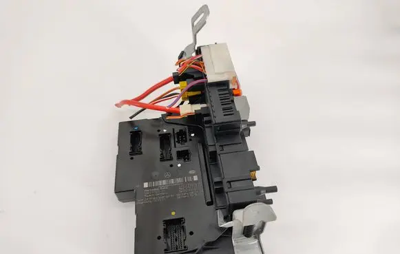 Mercedes-Benz E W212 Fuse module 2129060605 2129028502 2125452832