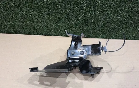 Renault Koleos II Other engine bay part 241360088R