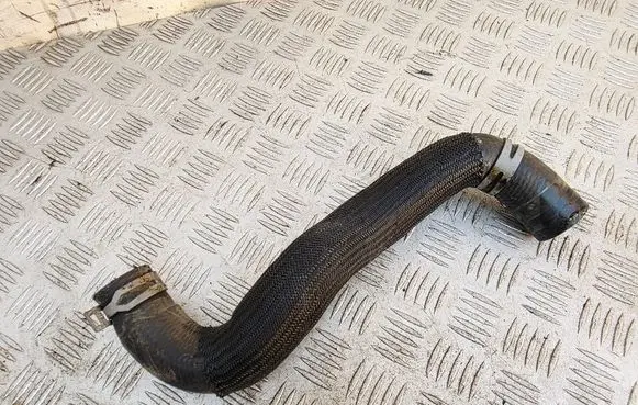 Engine coolant pipe/hose