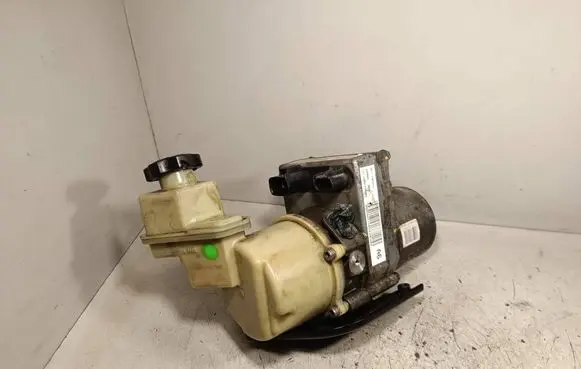 Lancia Thema Power steering pump P68059526AC