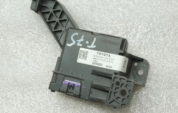 Toyota Yaris Climate control unit 886500D330