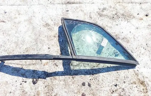 Citroen C3 Front door vent window glass four-door as2