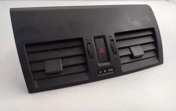 Mazda 3 II Dash center air vent grill