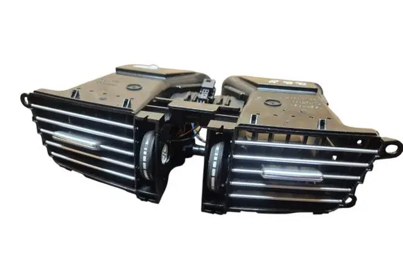 Mercedes-Benz E W212 Dash center air vent grill A2128302554 0682500 06825001