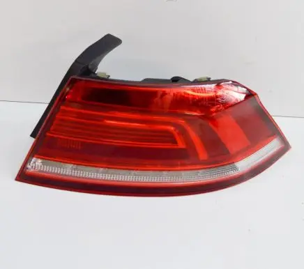 Volkswagen PASSAT B8 Rear/tail lights
